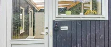 House | Exterior detail
