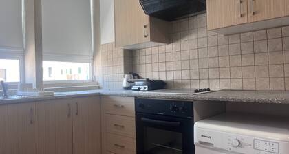 Phaedrus Living Hoopoe Residencies 206