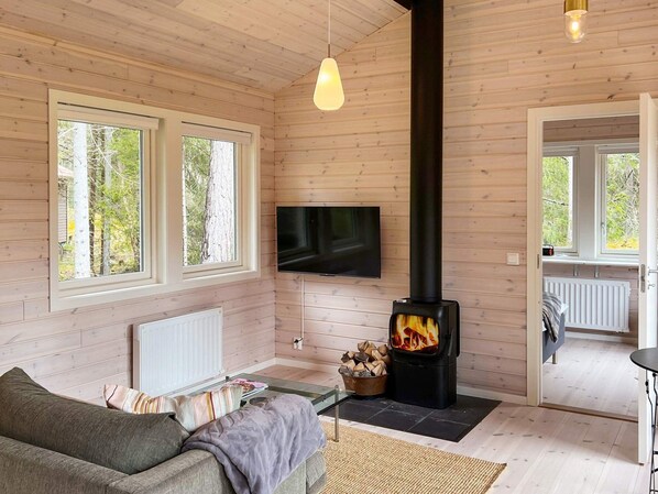 House | Living area - Charming Island House With Guest Cabin (Vätö)