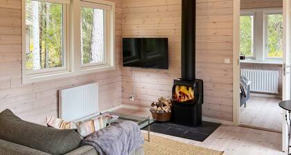 Charming Island House With Guest Cabin