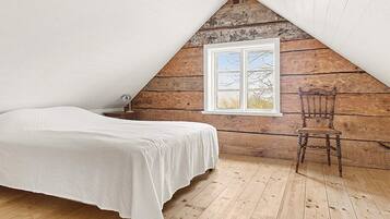 House | 3 bedrooms, individually furnished