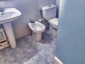 Apartment | Bathroom - Apartment in Gandia Near Beach (Oliva)