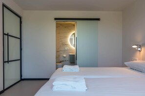 House | 1 bedroom, individually furnished, bed sheets