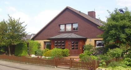 "haus Burck" Modern Retreat
