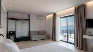 Suite, Sea View