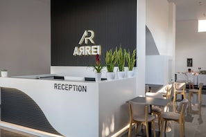 Reception - Arrei Hotel (Sarandë)