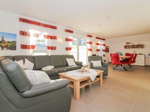 House | Living area - Anchor Claw Comfortable Holiday Residence (Krummhoern)