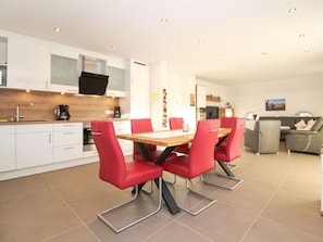 House | Private kitchen - Anchor Claw Comfortable Holiday Residence (Krummhoern)