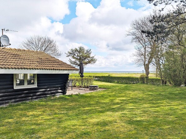 House | Water view