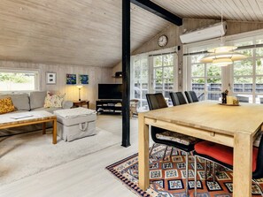 House | Dining
