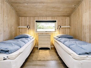 House | 2 bedrooms, individually furnished - 4 Person Holiday Home in Fjerritslev-by Traum (Fjerritslev)