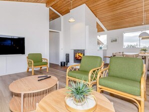 Ház | Nappalirész | DVD-lejátszó