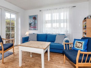 House | Living area - 6 Person Holiday Home in Albaek (Aalbaek)