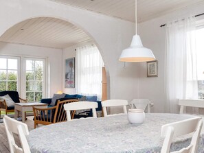 House | Tempat makan