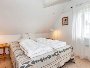 House | 3 bilik tidur, dilengkapkan perabot secara berasingan 