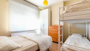 House | 3 bedrooms, individually furnished