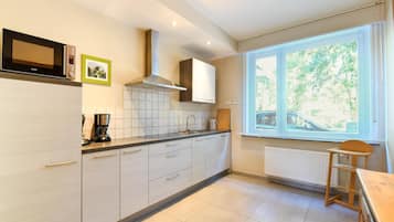 House | Private kitchen | High chair