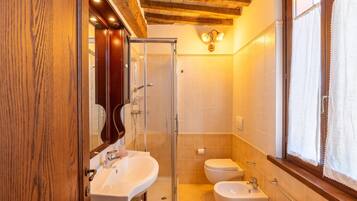 House | Bilik Mandi