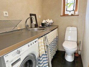 House | Bathroom | Shower - 3 Person Holiday Home in Molnbo (Molnbo)