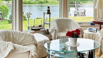 House | Dining