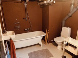 Towels, soap, toilet paper