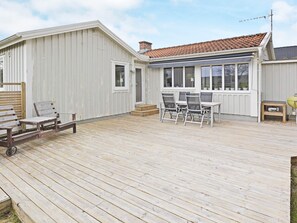 House | Outdoor dining