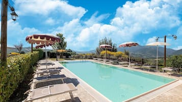 House | Kolam renang | Kolam renang terbuka