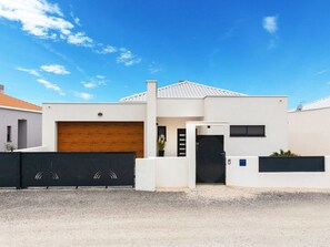 Villa | Exterior - Luna & Pia Comfortable Holiday Residence (Pula)