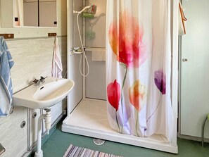 House | Bathroom