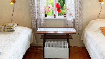 House | 3 bedrooms, individually furnished