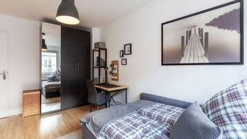 2 bedrooms