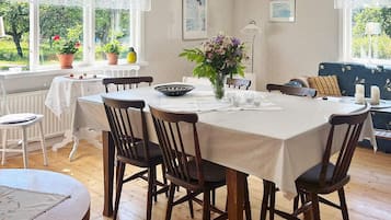 House | Dining