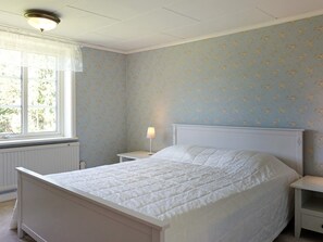 House | 2 bedrooms, individually furnished
