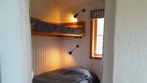 Rumah | 2 kamar tidur dan dilengkapi dengan perabotan berbeda-beda