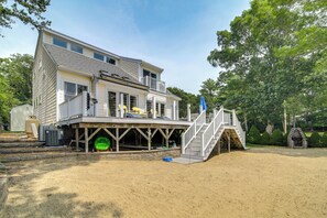 Exterior - Plymouth Getaway w/ Private Lake Beach + Kayaks! (Plymouth)
