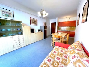 Apartment | Living area - Apartment in Caorle Near Sea Beach (Caorle)