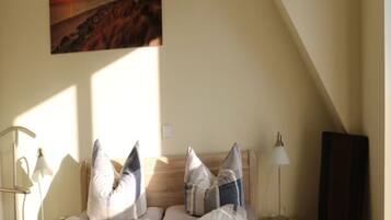 House | 3 bedrooms, individually furnished, iron/ironing board