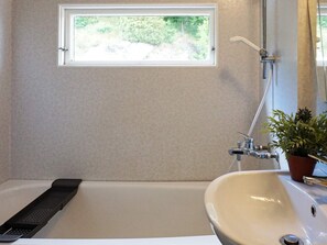 House | Bathroom - 6 Person Holiday Home in Munkedal (Munkedal)