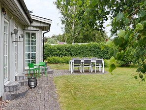 Exterior - Modern Holiday Home With Garden-by Traum (Mellbystrand)