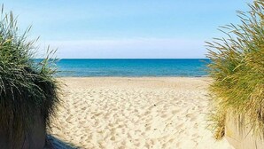 House | Beach - Modern Holiday Home With Garden-by Traum (Mellbystrand)