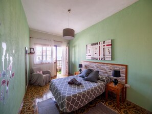 House | 2 bedrooms, iron/ironing board, bed sheets - Holiday Home Los Silos Near Playa La Caleta (Los Silos)