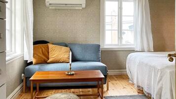 House | 2 bedrooms, individually furnished