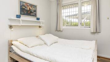 House | 3 bedrooms, individually furnished