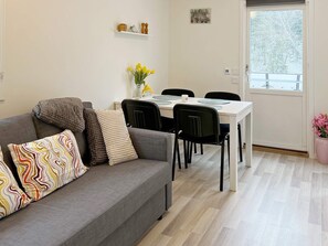 Dining - 4 Person Holiday Home in Uttran (Uttran)