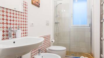 Apartment | Bilik Mandi