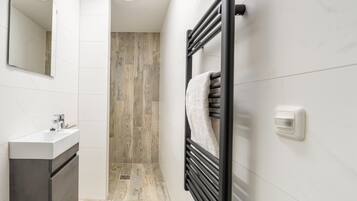 Apartment | Bathroom | Towels