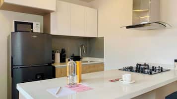 公寓, 2 间卧室 (703) | 私人厨房 | 冰箱、微波炉、烤箱、茶具/咖啡用具