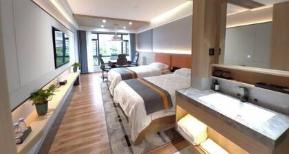 Huarong Jasmine Hotel