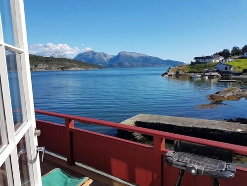 Charming sea house with private sauna & jetty with direct access to the fjord