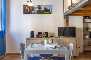Dining - Italian Experience- Florentine Careggi Loft (Florence)